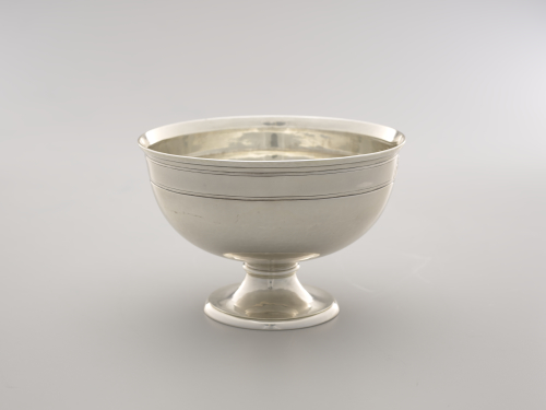 Arthur%20J.%20Stone%2C%20%3Cb%3E%3Ci%3E%20Bowl%3C%2Fi%3E%3C%2Fb%3E%2C%20ca.%201924-1936%2C%20sterling%20silver%2C%20The%20Margo%20Grant%20Walsh%2020th%20Century%20Silver%20and%20Metalworks%20Collection%2C%20public%20domain%2C%202002.91.11